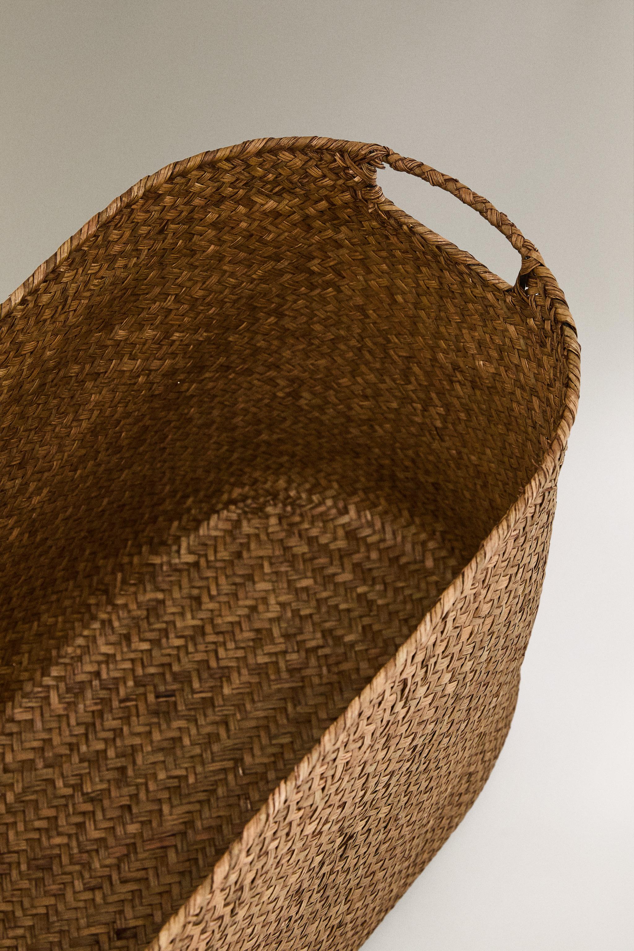 OVAL BASKET WITH HANDLES